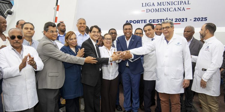 Liga Municipal Dominicana dona equipos para manejo de desechos a tres hospitales de Santiago valorados en RD$10 millones