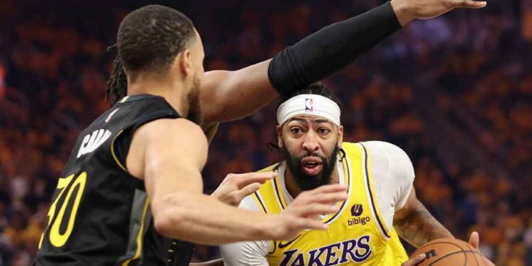 Los Angeles Lakers gana a Golden State Warriors en su casa 112-117