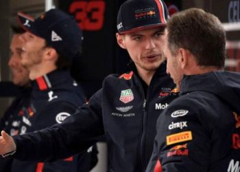 Max Verstappen se desespera por no alcanzar a Checo Pérez: «No sé qué estoy haciendo mal»