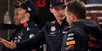 Max Verstappen se desespera por no alcanzar a Checo Pérez: «No sé qué estoy haciendo mal»