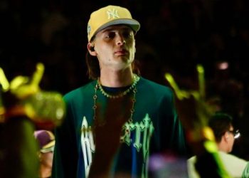 Quién es Peso Pluma, el nuevo fenómeno musical mexicano que superó a Bad Bunny en las búsquedas de YouTube