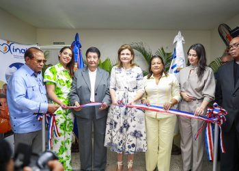 Vicepresidenta de la República y directora del INAIPI inauguran Centro CAIPI en Sabana Perdida, SDN