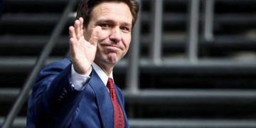 DeSantis oficializa su campaña y desafía a Trump con mira a los comicios de 2024