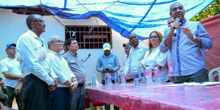Emblemáticos dirigentes del PLD y PRSC en Azua pasan al PRM