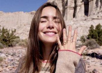 Lily Collins sufre el robo de su anillo de compromiso