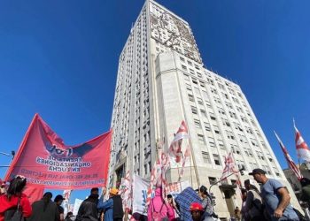 La inflación, una certeza que no cesa, y una gran manifestación de movimientos sociales