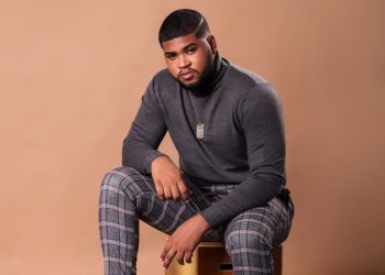 Chris Lebrón quiere a La Ross María en el remix de «Siri»