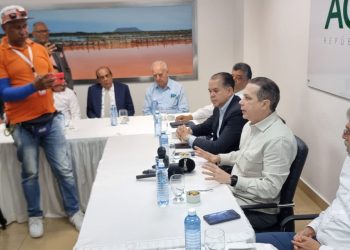 La ACIS y Patrimonio Cultural y Monumental dan seguimiento a hermoseamiento de areas turísticas de Santiago