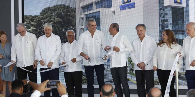 Con una inversión de RD$758 millones y la presencia del presidente Abinader, APAP inaugura su sede regional en Santiago