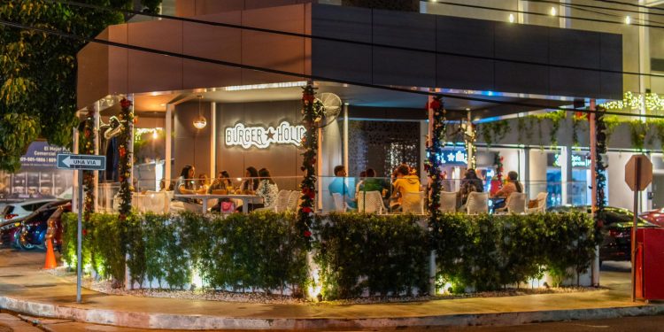 Burger Holic Streef Food celebra 6to. Aniversario y anuncia la apertura de nuevas sucursales
