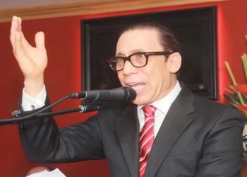 Saluda instalación oficinas Banreservas en NY y Miami