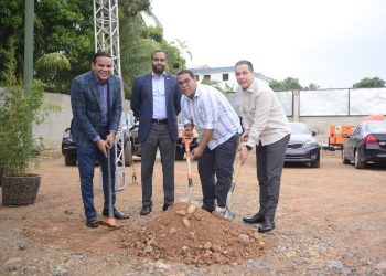 Club Real Deportivo inicia trabajos de complejo polideportivo