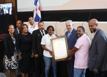 Declaran a Eduardo Estrella como Huésped Distinguido en Nagua