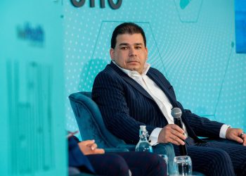La digitalización en el sector salud requiere adopción de estándares internacionales y voluntad política