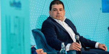 La digitalización en el sector salud requiere adopción de estándares internacionales y voluntad política