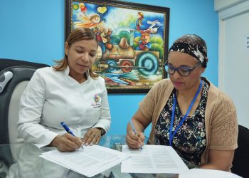 Hospital Arturo Grullón firma acuerdo de colaboración a favor de jóvenes con discapacidad en riesgo de deserción escolar