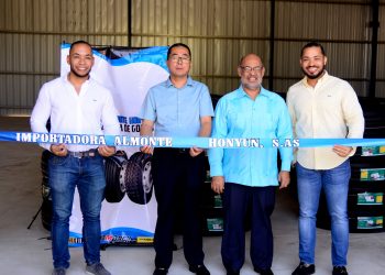 Inauguran Importadora de Gomas Almonte Honyun