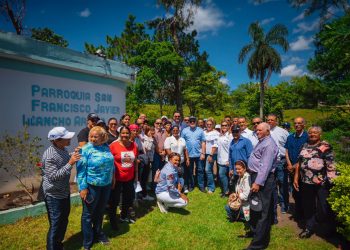 Ministro José Paliza entrega fondos para la construcción de Parroquia San Francisco Javier en Rancho Arriba