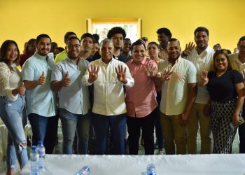 Jóvenes de Jacagua manifiestan su apoyo a Moisés Vega como Presidente Provincial de la JRM Santiago