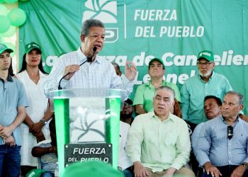 Leonel asegura el gobierno trabaja sin planificar y está dirigido por un «hombre orquesta»
