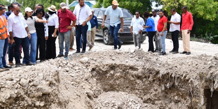 MOPC levantará estudios para proveer solución definitiva y duradera a vías afectadas por lluvias en el Sur
