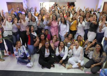 Mujeres del movimiento Más Cambio definen estrategias con miras a continuar la respostulación del presidente Abinader                     