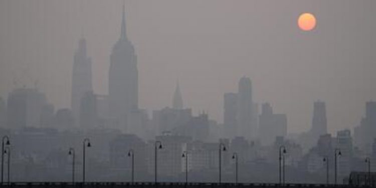NY mantuvo alerta sobre baja calidad del aire hasta la noche de este jueves