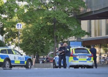 Tiroteo en Estocolmo: un adolescente muerto y tres personas heridas en un centro comercial