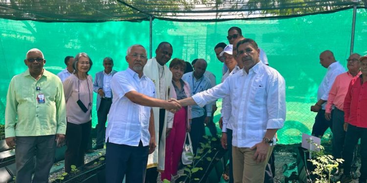 Agricultura y Educación lanzan Programa de Huertos Escolares, «Cultivando un futuro Saludable»