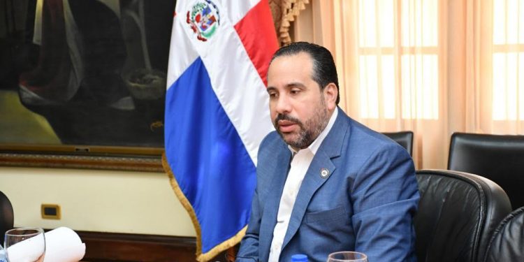 Dedicaran torneo barrial municipio de Hostos al director del INEFI Alberto Rodríguez