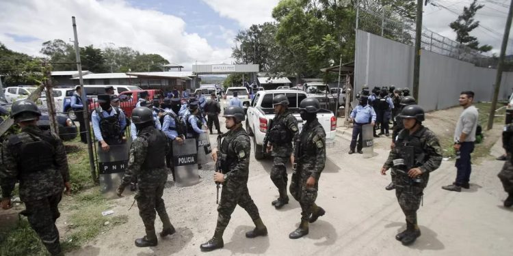 Honduras: al menos 41 muertos deja motín en una cárcel de mujeres en el municipio de Támara