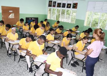 MINERD informa 90% de los estudiantes asiste a las Pruebas Nacionales