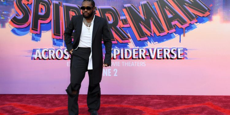 Los Emiratos vetan la última película de Spider-Man por un mensaje pro trans
