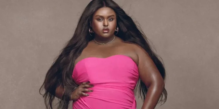 Zara contrata a una modelo trans con una talla de hasta 5XL para presentar la colección de ‘Barbie’