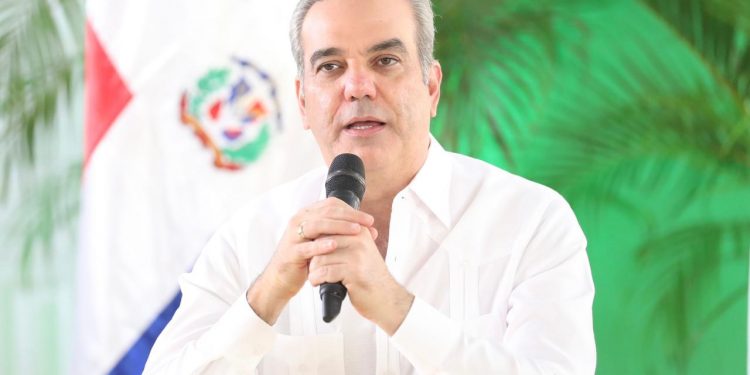Presidente Abinader anuncia “Bono a Mil” que beneficiará a más de Un millón de hogares