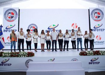 Presidente Abinader dice gobierno ejecuta una verdadera revolución en la formación técnica
