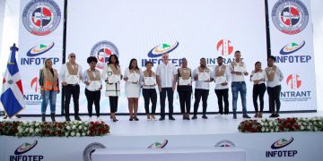 Presidente Abinader dice gobierno ejecuta una verdadera revolución en la formación técnica