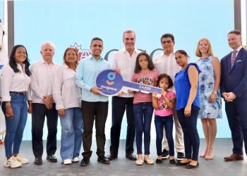 Presidente Abinader inaugura 200 apartamentos en Guajimía y una subestación eléctrica en zona franca SDO