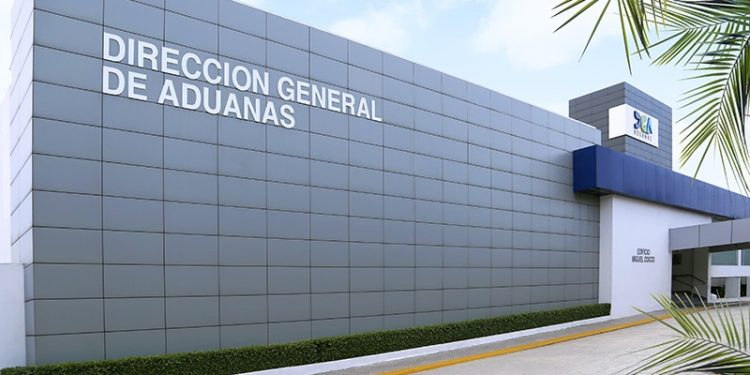 En menos de tres años, Aduanas ha detectado 75 millones de artículos de contrabando en lucha contra ilícitos