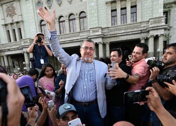 Guatemala: suspenden al partido Semilla del candidato Bernardo Arévalo