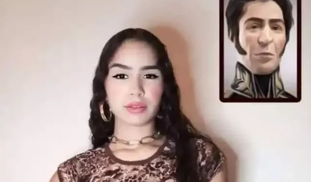 Venezolana se quitó la ropa para celebrar el cumpleaños de Simón Bolívar