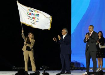 Alcaldesa Carolina Mejía recibe en San Salvador sede para celebrar los JJCC 2026 en Santo Domingo