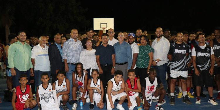 Club Villa Deportiva inicia Torneo de Baloncesto dedicado a la gobernadora Rosa Santos