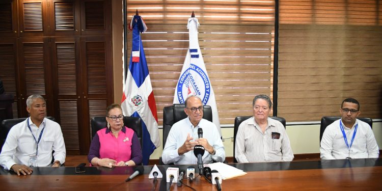 Director Coraasan denuncia campaña difamatoria contra institución que preside y su persona
