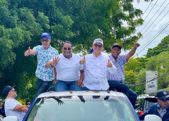 Pueblo de Tenares se lanza a las calles en apoyo a Fredy Fernández y la reelección del presidente Abinader