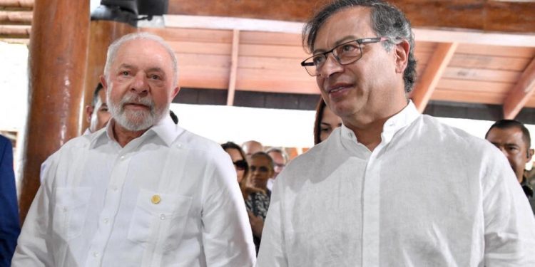 Lula y Petro trazan la senda de la Cumbre Amazónica con un encuentro en el sur de Colombia