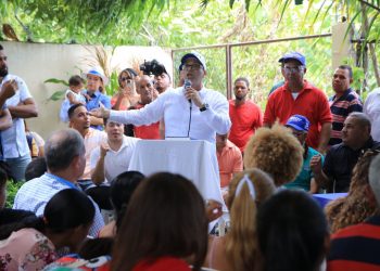 Dirigencia del PRM en Hermanas Mirabal proclama a Fredy Fernández como su senador