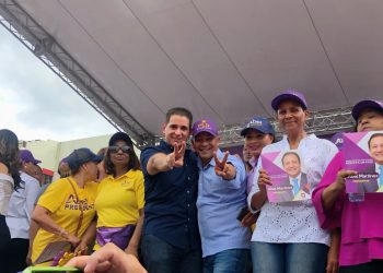 Pablo Billini acompaña a Abel Martínez en la Marcha por la Esperanza del PLD