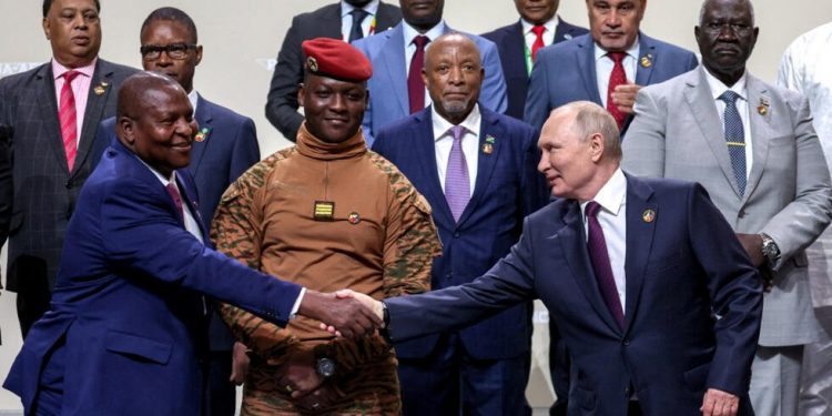 Putin ofrece cereal gratis a África tras suspender el pacto con Ucrania