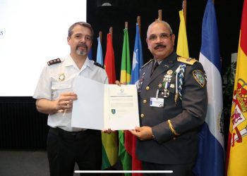 Rector del IPES participa en exitoso curso de alto mando de Policías Iberoamericanas en España